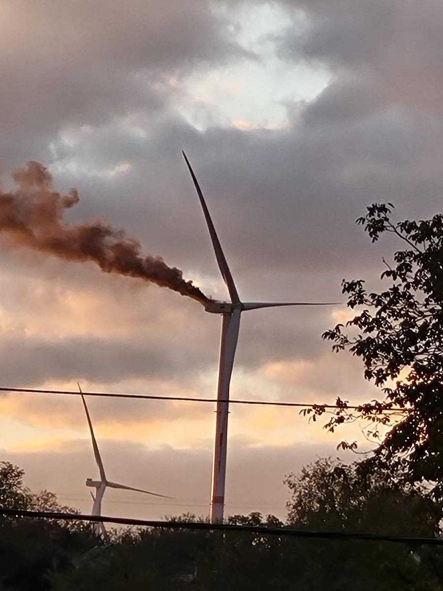 Краматорская ВЭС после удара 22 октября. Фото: Fecabook / Сергей Горбунов.
