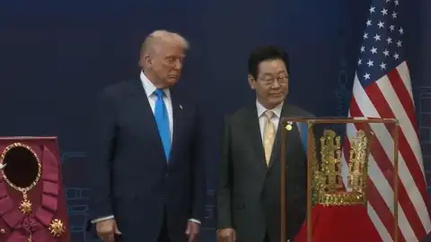 Дональд Трамп и Ли Чжэ Мён. Скриншот видео