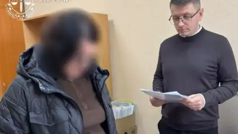 Подозреваемая в мошенничестве женщина. Фото: Киевская городская прокуратура