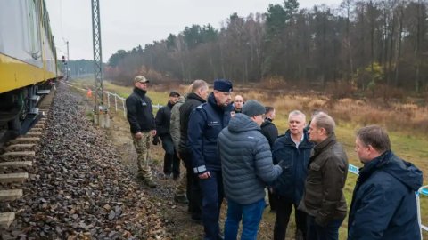 Місце диверсії. Фото: Дональд Туск/Х