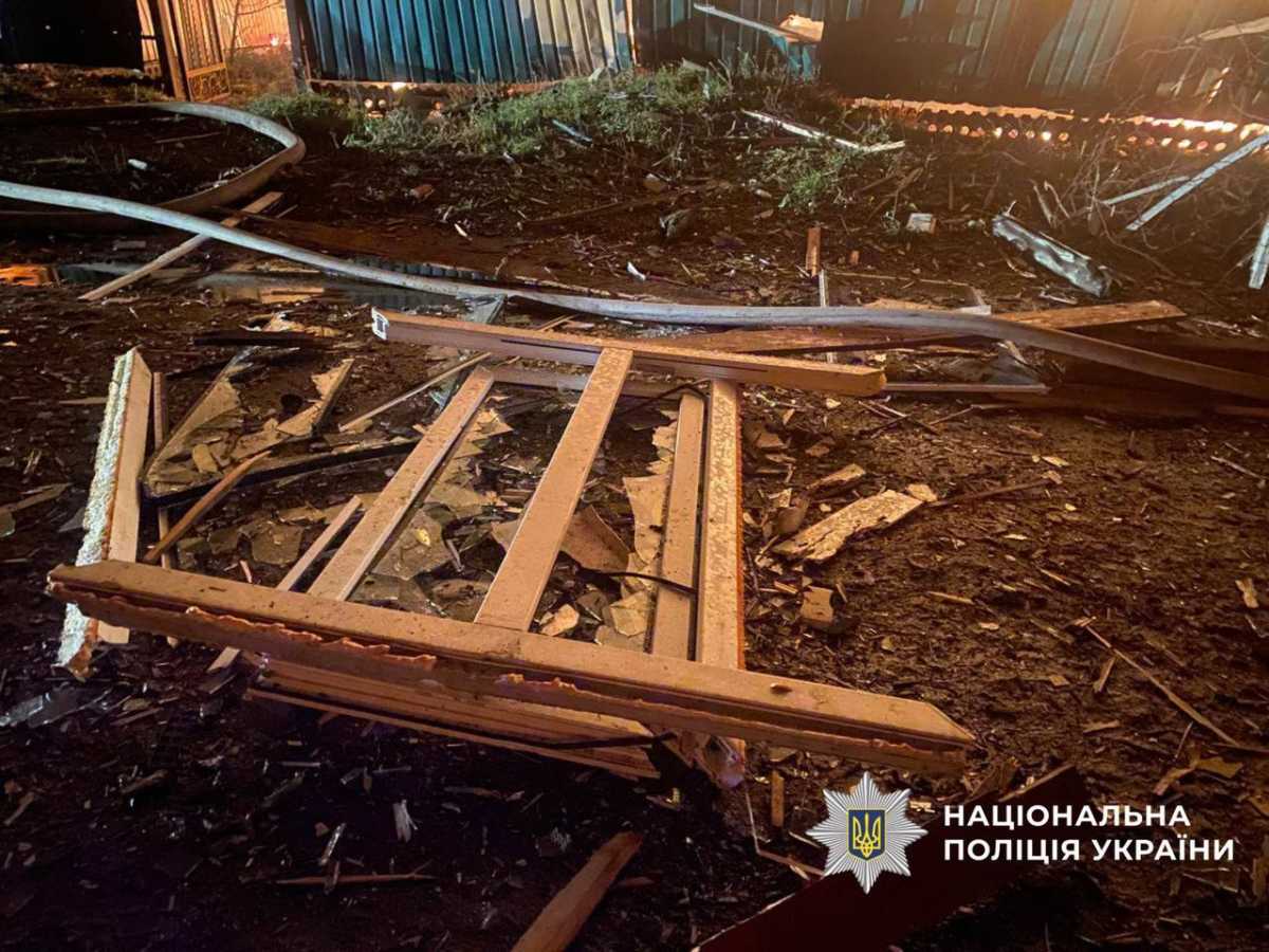 Росіяни атакували дронами Городню на Чернігівщині. Фото: Нацполіція