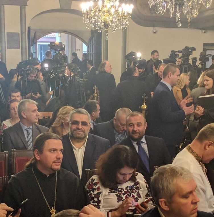 Еміль Арутюнян і Олександр Петровський серед почесних гостей під час вручення Томосу про Автокефалію Православній Церкві України. Константинополь, 6 січня 2019 року