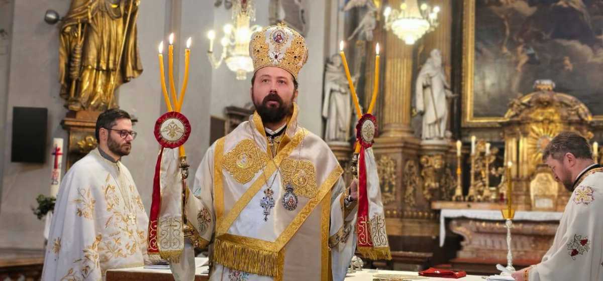 Єпископ Арістійський Максим (Рудько) проводить богослужіння для українців у Храмі Св. Йосифа (Відень)