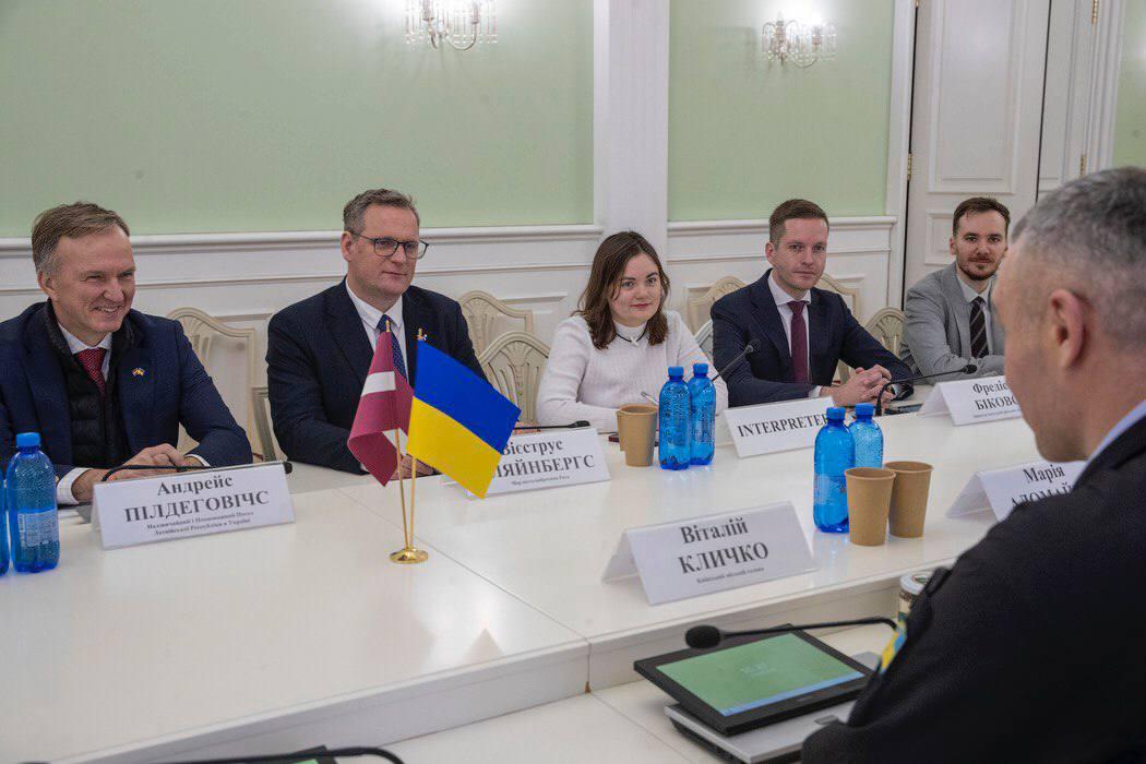 Встреча Виталия Кличко с мэром Риги Виестурсом Кляйнберґсом. Фото: Telegram/Виталий Кличко