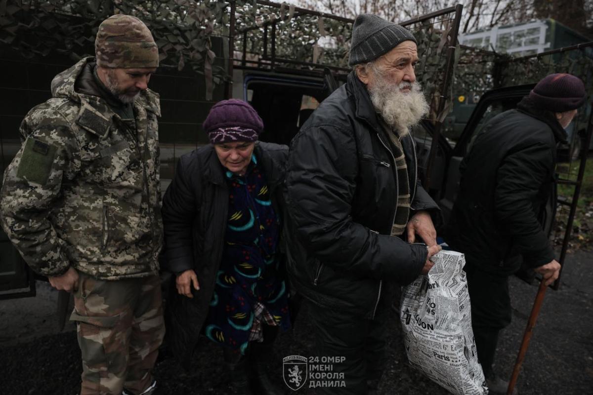 Эвакуация. Фото: 24 бригада