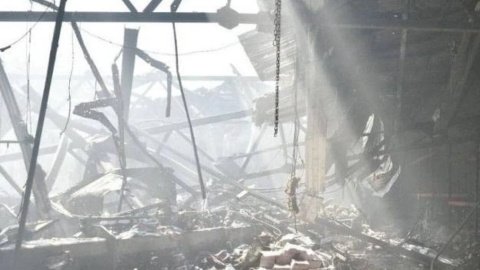 Оборонный комитет ВРУ отреагировал на то, что депутат от ЕС "слил" локацию кременчугского завода, который разбомбили россияне