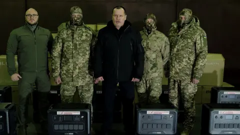 Бойцы спецподразделения ССО "Рейнджер" получили от "Украинской команды" мощные зарядные станции, – Артур Палатный