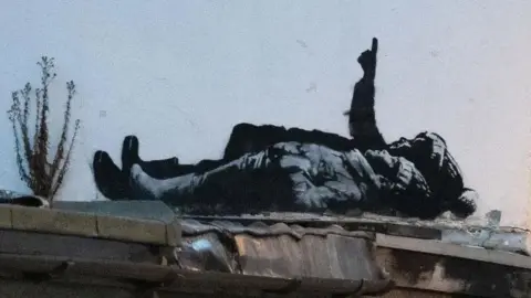Новый мурал Бэнкси. Фото ВВС