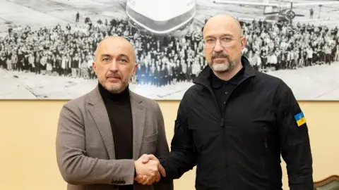 Голова НБУ Андрій Пишний та міністр оборони Денис Шмигаль. Фото: МОУ.