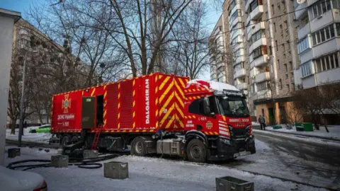Генератор возле многоквартирного дома. Фото: Юлия Свириденко/Telegram
