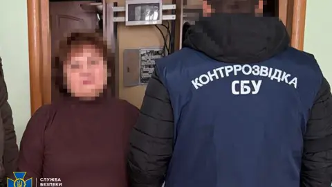 Задержание коллаборационистки. Фото: СБУ