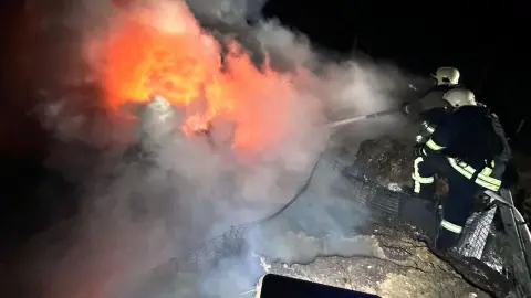 Россияне ночью ударили по энергообъекту в Одесской области. Фото: dsns_telegram.