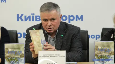 В Киеве презентовали книгу "Магда", изданную по целевой программе КГГА, - СМИ