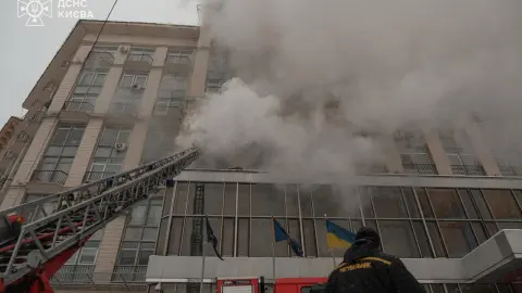 Пожар в гостинице Днепр. Фото: ГСЧС