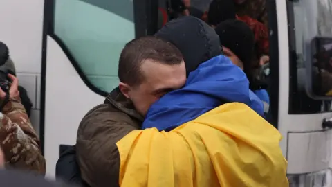 Возвращение из плена. Фото: Telegram/Zelenskiy / Official
