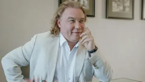 Сергей Тарасов