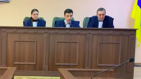 Голова ВАКС Олег Павлишин (крайній справа). Фото: скріншот відео