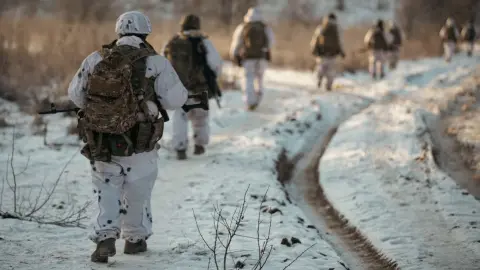 Украинские военные (иллюстративное изображение). Фото: 61-я ОМБр ВСУ.
