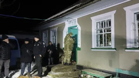 Десятилетний мальчик погиб в результате взрыва в Хмельницкой области. Фото: Национальная полиция Украины.