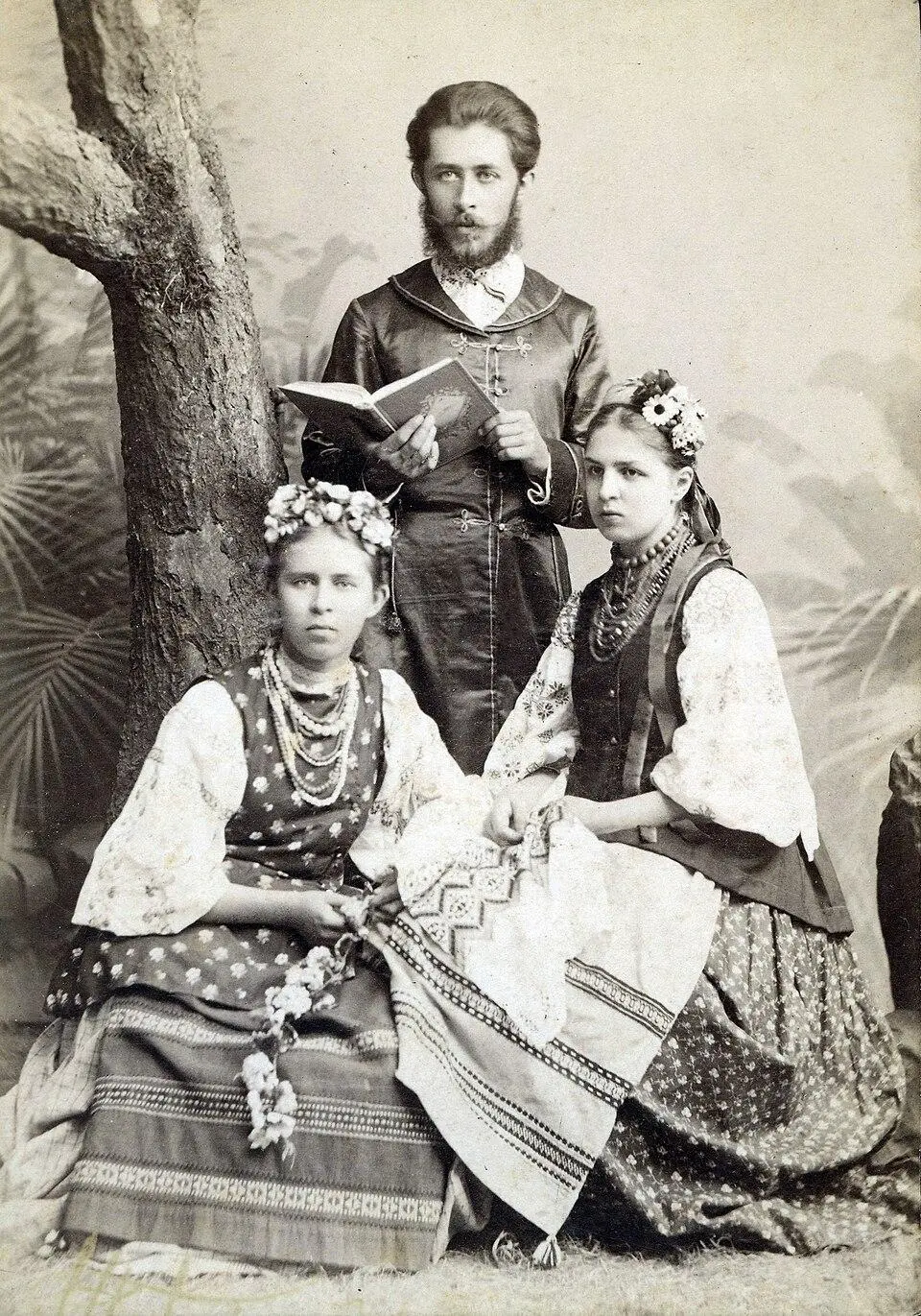 З Михайлом і Маргаритою Комаровою, Одеса, кінець серпня 1889 р.
