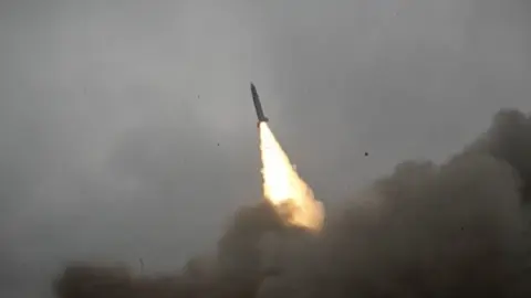 Баллистическая ракета FP-7. Фото: скриншот видео.