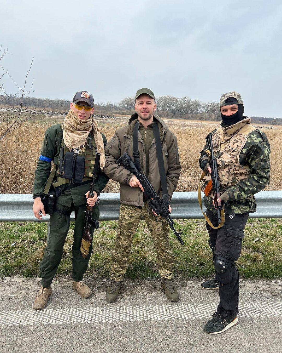 Барських у формі ЗСУ. Фото з інстаграму співака
