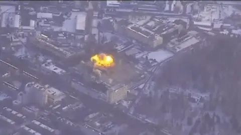 Ураження заводу в Брянську. Фото: скріншот відео 