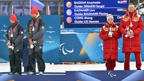 Немецкая паралижница Линн Казмаер и ее гайд Флориан Бауманн