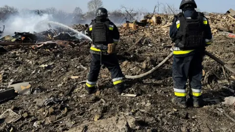 Последствия атаки РФ. Фото: ГСЧС