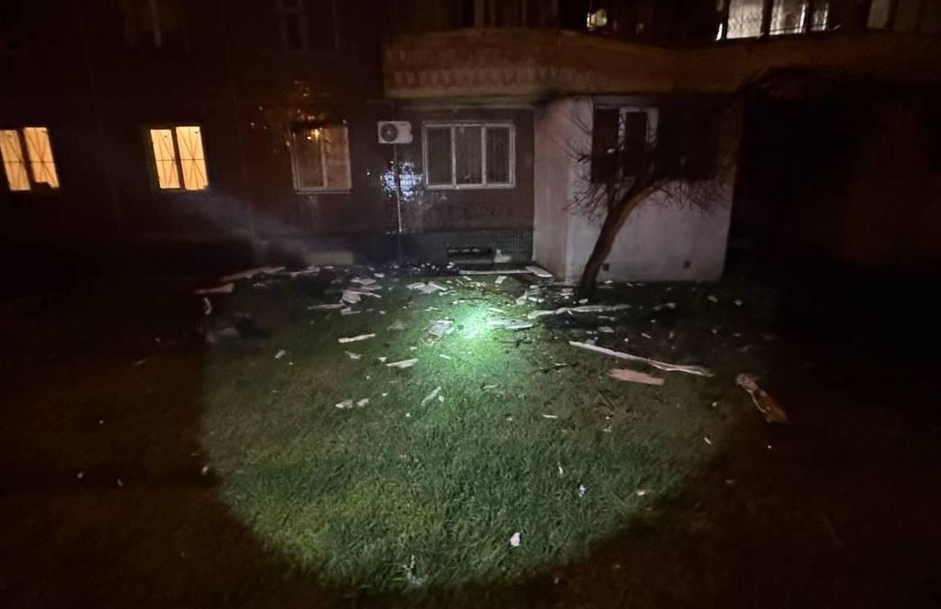 В Одессе вражеский БпЛА попал в многоэтажку. Фото: Telegram/Олег Кипер/Одесская ОГА (ОВА)