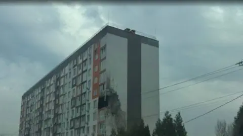 Попадание в дом в Обухове. Фото: соцсети