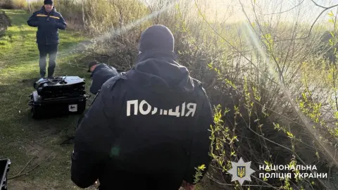 Полицейские ищут пропавшего мальчика. Фото: Национальная полиция