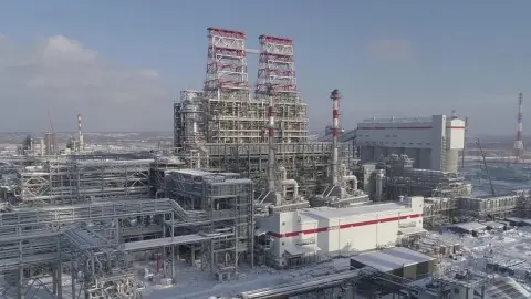 Нефтеперерабатывающий завод НОРСИ. Фото из открытых источников.