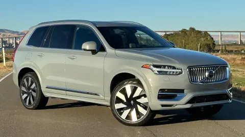 Volvo XC90. Фото: Headlight