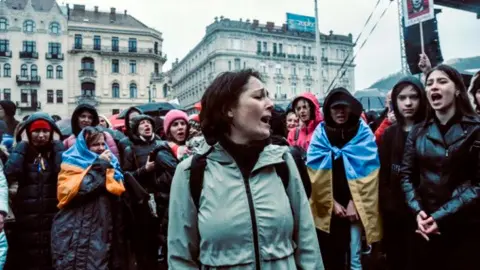 Даша Малахова на проукраинском митинге. Фото: facebook/dasha.malakhova