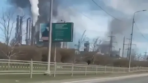 Удар по заводу в Череповце.  Скриншот видео Exilenova+