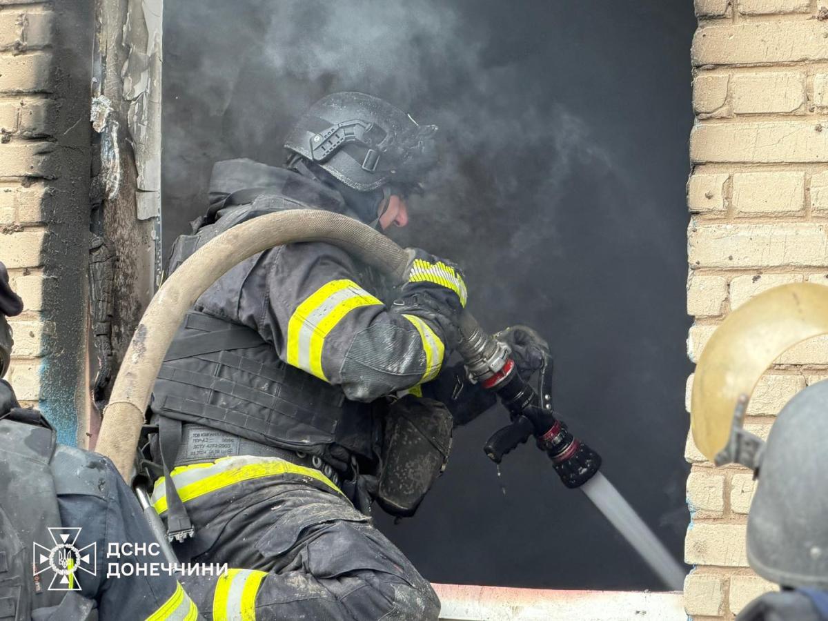 Consequences of the Russian attack. Kramatorsk. Photo: SES of Donetsk region