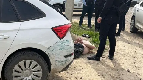 Задержание вооруженного мужчины. Фото: Нацполиция Украины