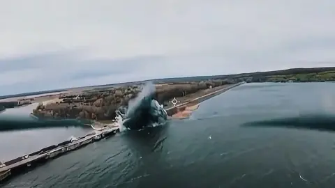 Атака РФ на дамбу Печенежского водохранилища. Фото: скриншот видео