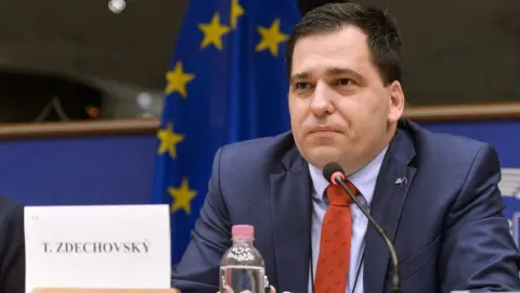 После инициативы Здеховского ЕС готовит запрет на въезд для россиян, воевавших против Украины