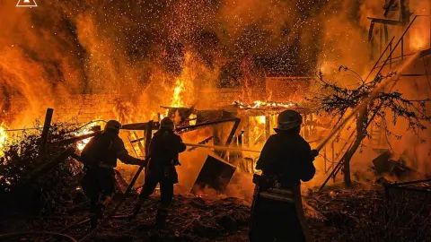 Последствия российской атаки в Одессе. Фото: ГСЧС