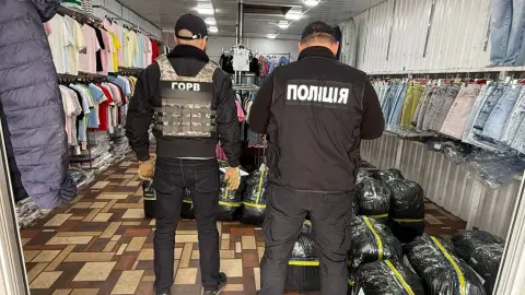 Гуманітарна допомога на ринку "7 кілометр". Фото: Офіс генпрокурора