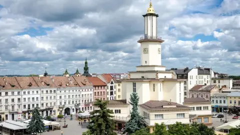 Івано-Франківськ. Фото: /bezviz.co