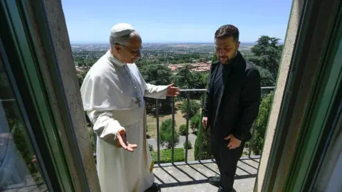 Папа Римський з Володимиром Зеленським. Фото: Vatican Media