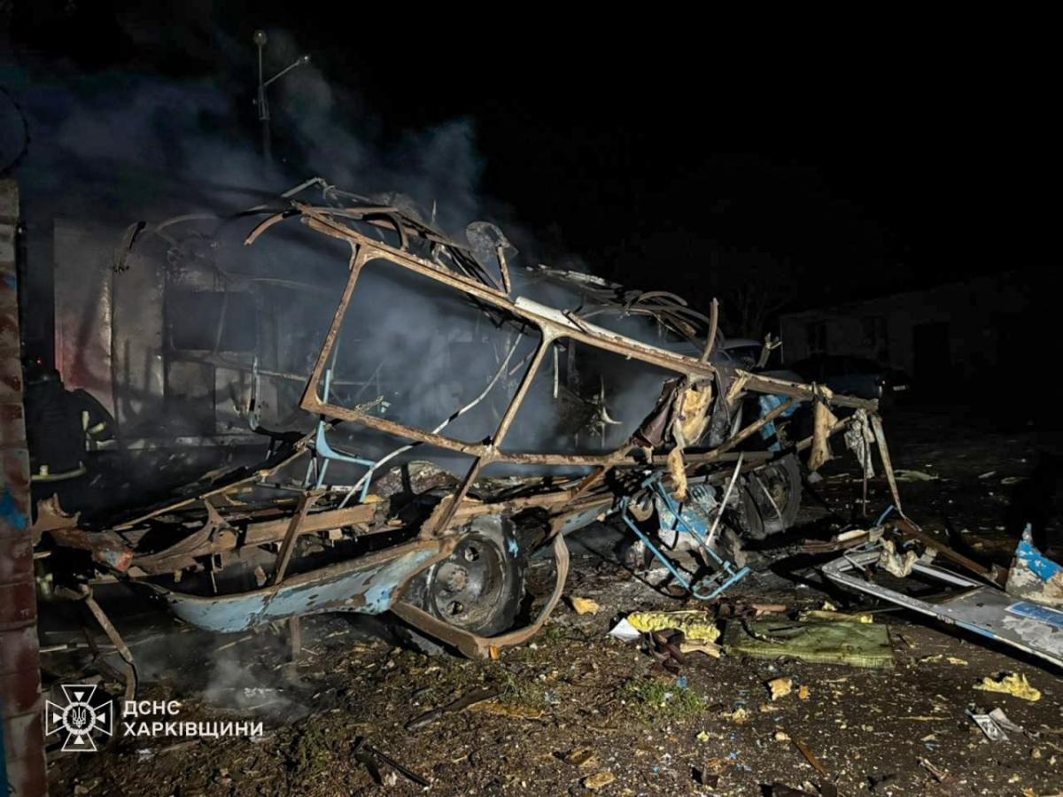 Наслідки атаки РФ. Фото: ДСНС