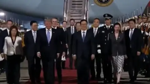 Дональд Трамп у Китаї. Фото: скріншот відео