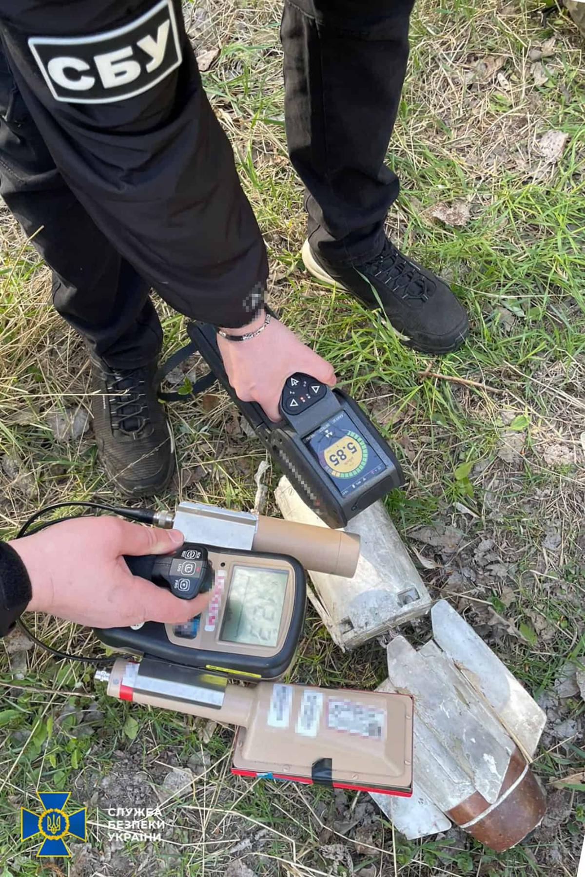 На Чернігівщині виявили підвищений радіаційний фон на уламках російського дрона. Фото: СБУ