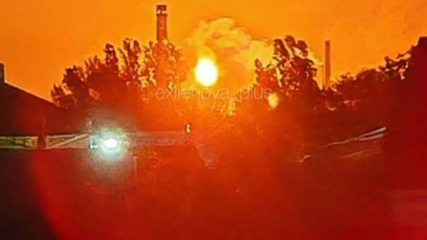 У Волгограді після атаки безпілотників спалахнув великий нафтозавод РФ