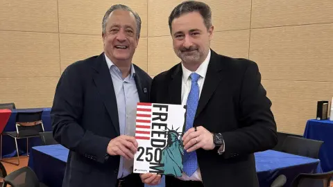Смілянський похвалився зустріччю з головним поштмейстером США, хоча обидві компанії роками генерують збитки
