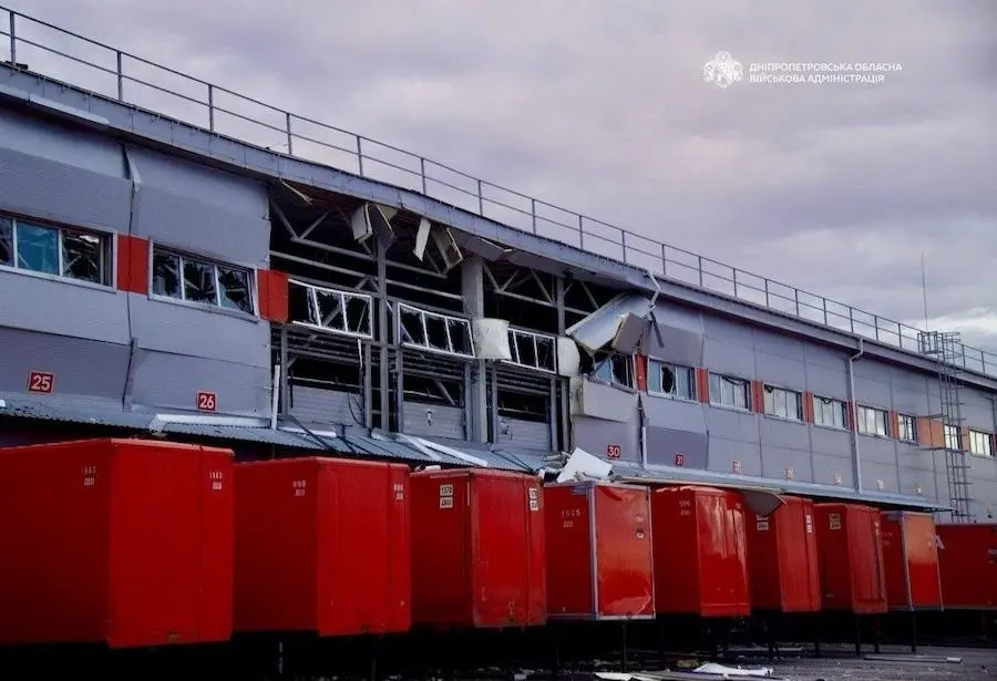 Наслідки російського обстрілу. Фото: Дніпропетровська ОДА.